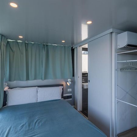 Отель La Dolce Vita House Boat Lisanza Экстерьер фото