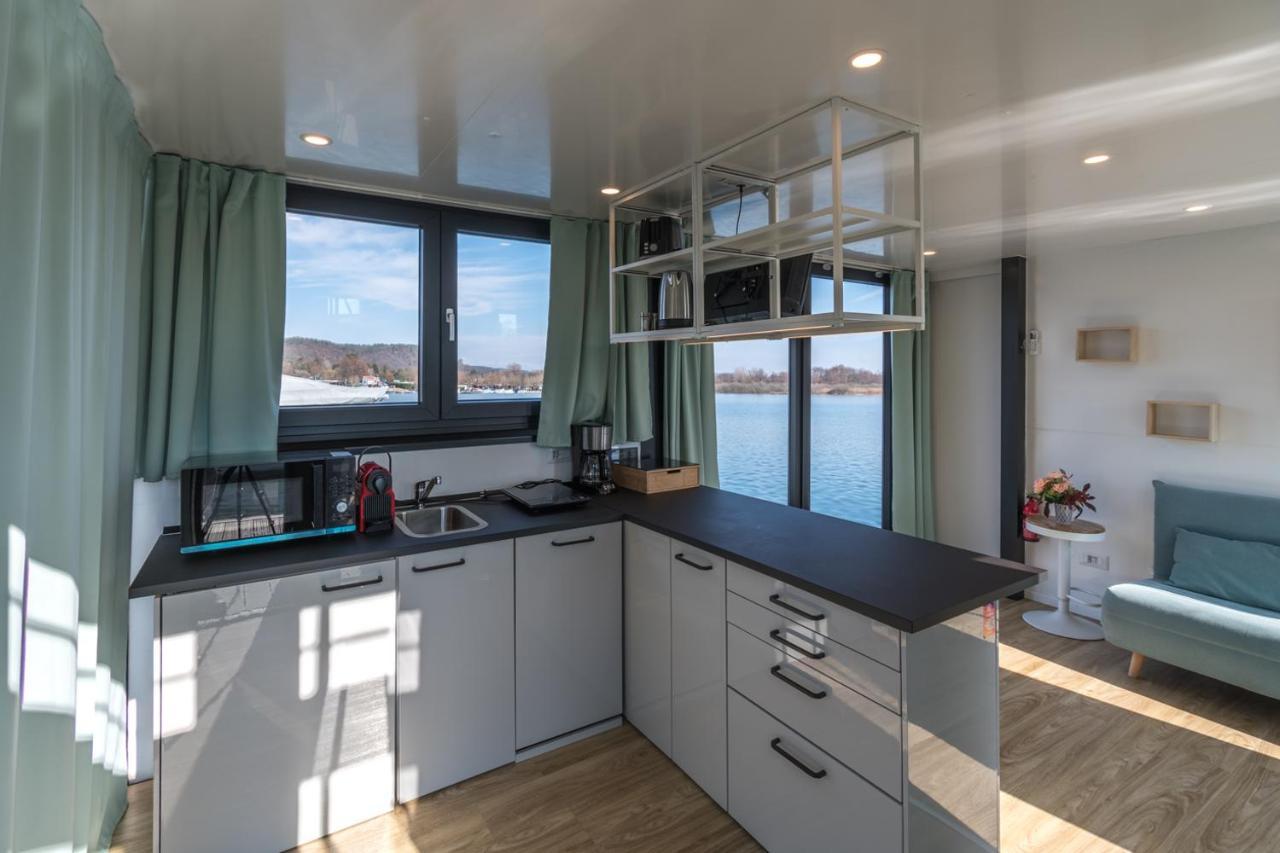 Отель La Dolce Vita House Boat Lisanza Экстерьер фото